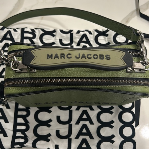 Marc Jacob’s leather olive green lunchbox bag crossbody bag - Picture 2 of 5